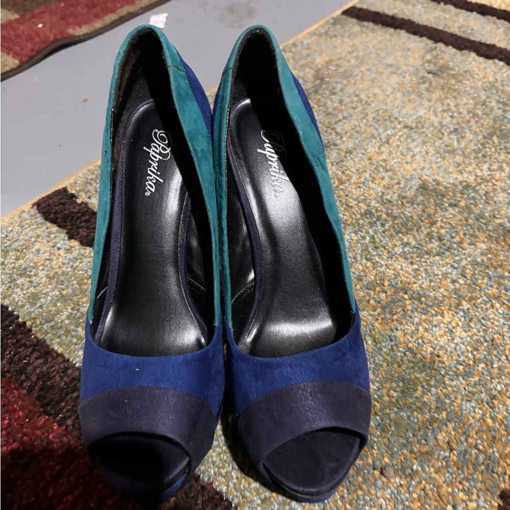 Paprika Blue and Green Heels Elegant Design